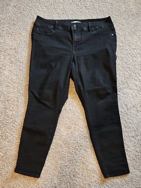 torrid Black Denim Jeggings 20R